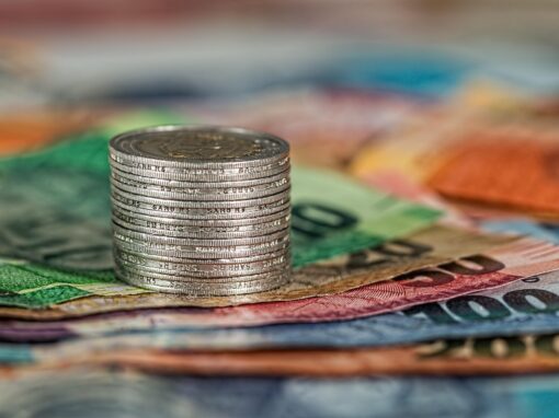 Wie viel Budget sollte man pro Hochzeitsgast einplanen? Eine ehrliche Rechnung mit einem Augenzwinkern